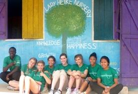 Sociale zorg Jongerenreizen:Als groep vrijwilligers kun je veel werk gezetten op het sociaal & samenleving project in Ghana. Als groep vrijwilligers kun je veel werk gezetten op het sociaal & samenleving project in Ghana.