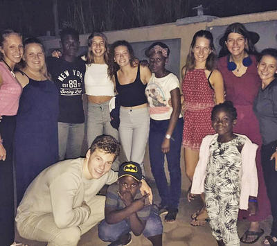 Ouders van Kas - Ghana – Geneeskunde jongerenreis Ouders van Kas - Ghana – Geneeskunde jongerenreis