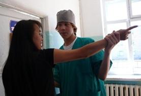 Fysiotherapie vrijwilligerswerk in het buitenland:Je doet nuttige ervaring op met patiënten tijdens fysiotherapie vrijwilligerswerk in Mongolië. Je doet nuttige ervaring op met patiënten tijdens fysiotherapie vrijwilligerswerk in Mongolië.