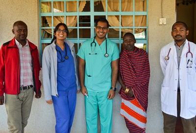Vrijwilligerswerk en stage in Tanzania:Samen met andere vrijwilligers kun je meer leren over de gezondheidszorg en geneeskunde in Tanzania. Samen met andere vrijwilligers kun je meer leren over de gezondheidszorg en geneeskunde in Tanzania.