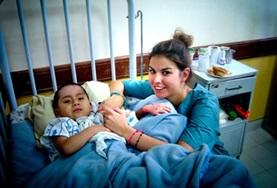 Vrijwilligerswerk in Bolivia:Als je verpleegkunde vrijwilligerswerk doet in Bolivia, ondersteun je de lokale verpleegkundigen bij de zorg voor patiënten. Als je verpleegkunde vrijwilligerswerk doet in Bolivia, ondersteun je de lokale verpleegkundigen bij de zorg voor patiënten.