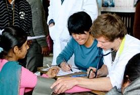 Verpleegkunde vrijwilligerswerk in het buitenland:Werk als vrijwilliger samen met lokale verpleegkundigen bij de behandeling van patienten in Nepal. Werk als vrijwilliger samen met lokale verpleegkundigen bij de behandeling van patienten in Nepal.