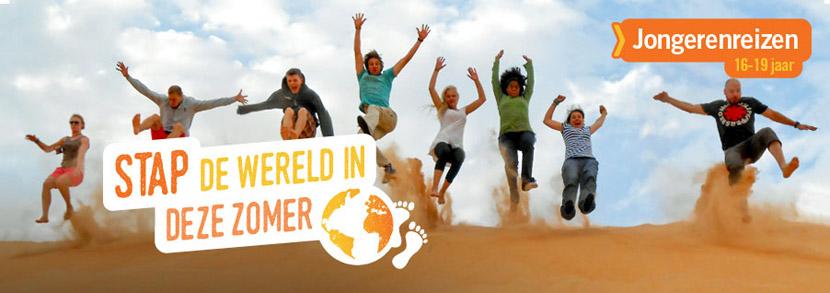 Deze vrijwilligers beleven een unieke ervaring tijdens een groepsreis voor jongeren in het buitenland Vrijwilligers op een van de jongerenreizen in het buitenland