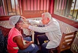 Vrijwilligerswerk in Ghana:Zet je in als ervaren arts op het geneeskunde vrijwilligerswerk project in Ghana en help lokale patienten. Zet je in als ervaren arts op het geneeskunde vrijwilligerswerk project in Ghana en help lokale patienten.