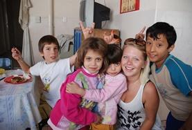 Vrijwilligerswerk in Argentinië:Als je sociaal vrijwilligerswerk doet met kinderen in Argentinië, organiseer je bijvoorbeeld educatieve spelletjes in dagopvangcentra. Als je sociaal vrijwilligerswerk doet met kinderen in Argentinië, organiseer je bijvoorbeeld educatieve spelletjes in dagopvangcentra.