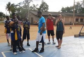 Vrijwilligerswerk in Ghana:Doe vrijwilligerswerk op dit sport en basketbal project in Ghana en coach het lokale team bij hun trainingen. Doe vrijwilligerswerk op dit sport en basketbal project in Ghana en coach het lokale team bij hun trainingen.