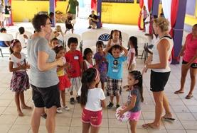 Gymles vrijwilligersproject in het buitenland:Als vrijwilliger op het gymles project in Belize organiseer je sportlessen voor kinderen uit verschillende klassen. Als vrijwilliger op het gymles project in Belize organiseer je sportlessen voor kinderen uit verschillende klassen.