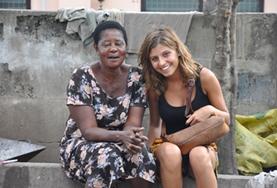 Vrijwilligerswerk in Ghana:Volg een taalcursus Engels in Ghana en gebruik je nieuwe talenkennis direct in de communicatie met bijvoorbeeld je gastgezin. Volg een taalcursus Engels in Ghana en gebruik je nieuwe talenkennis direct in de communicatie met bijvoorbeeld je gastgezin.