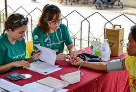 Twintigersreizen – groepsreizen met vrijwilligerswerk voor jongvolwassenen:Tijdens de groepsreis voor twintigers doe je ervaring op tijdens medical outreaches in lokale gemeenschappen. Tijdens de groepsreis voor twintigers doe je ervaring op tijdens medical outreaches in lokale gemeenschappen.