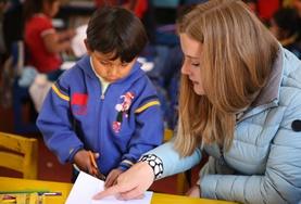 Twintigersreizen – groepsreizen met vrijwilligerswerk voor jongvolwassenen:Help lokale medewerkers bij de zorg en het onderwijs van kinderen in Peru tijdens deze twintigersreis. Help lokale medewerkers bij de zorg en het onderwijs van kinderen in Peru tijdens deze twintigersreis.
